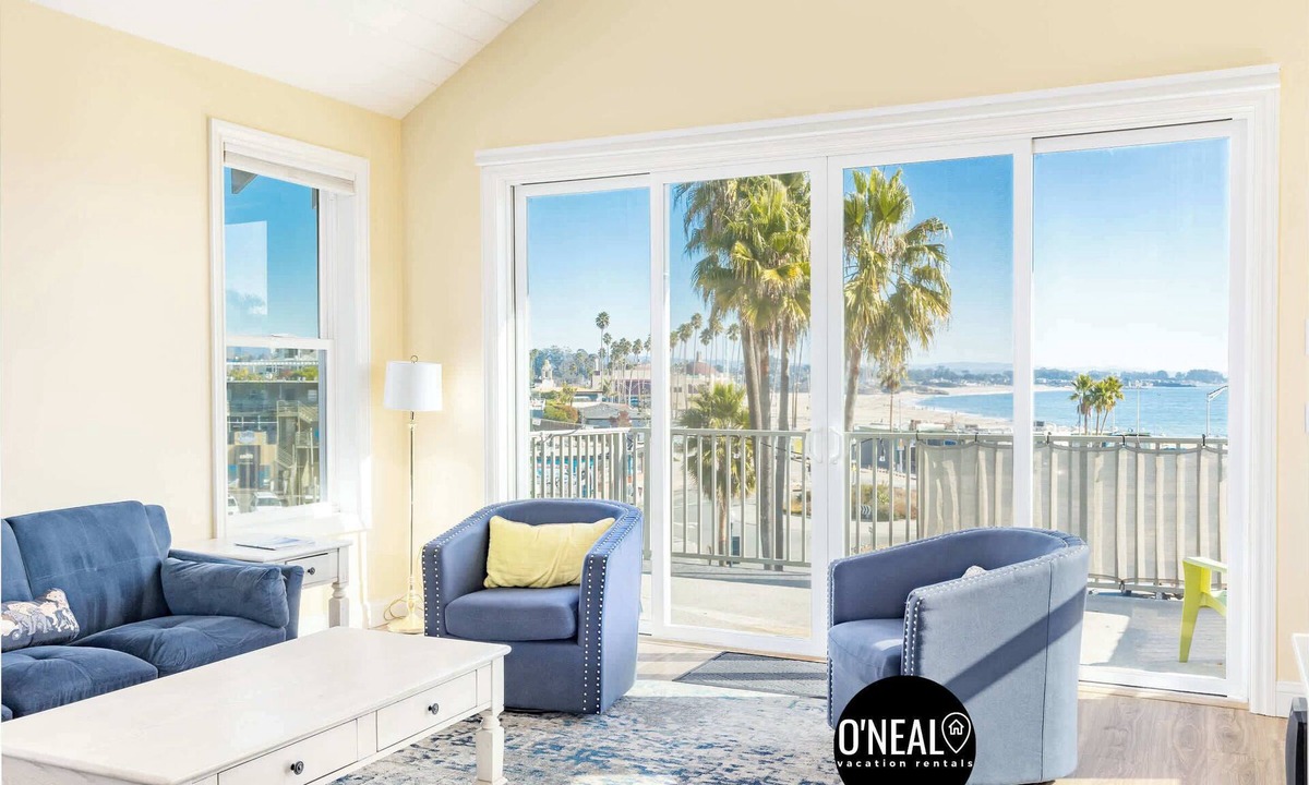 Westside Santa Cruz House | Oceanfront Beach House overlooking the Boardwalk