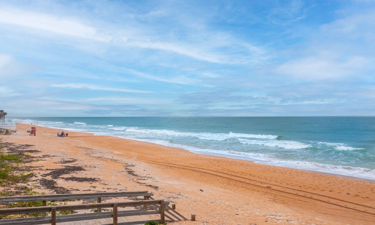 Ormond-by-the-Sea Condo | Oceanfront Building-Top Floor-Beach Access+ Heated Pool/Sunset & Rocket Views
