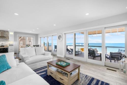 East Sandwich House | Oceanfront Cape Escape with Panoramic Bay Views