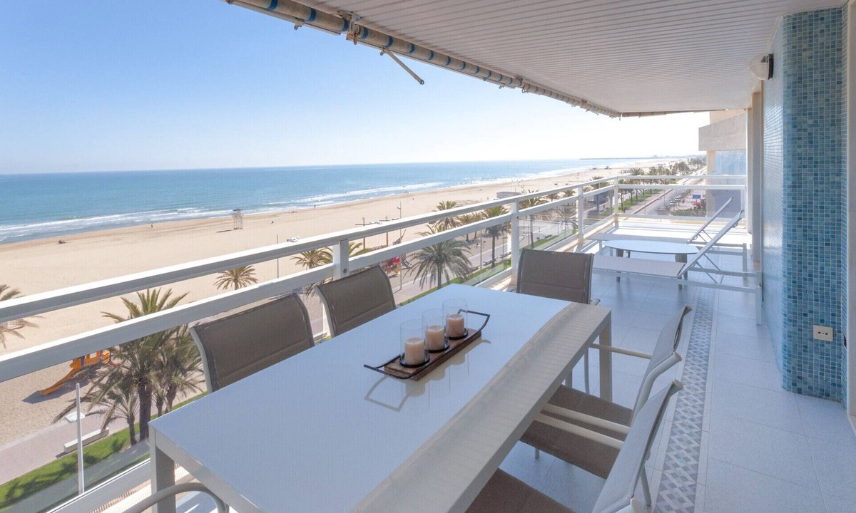 Playa de Gandia Apartment | Oceanfront condos w/breathtaking views. Elegant decoration! - only families