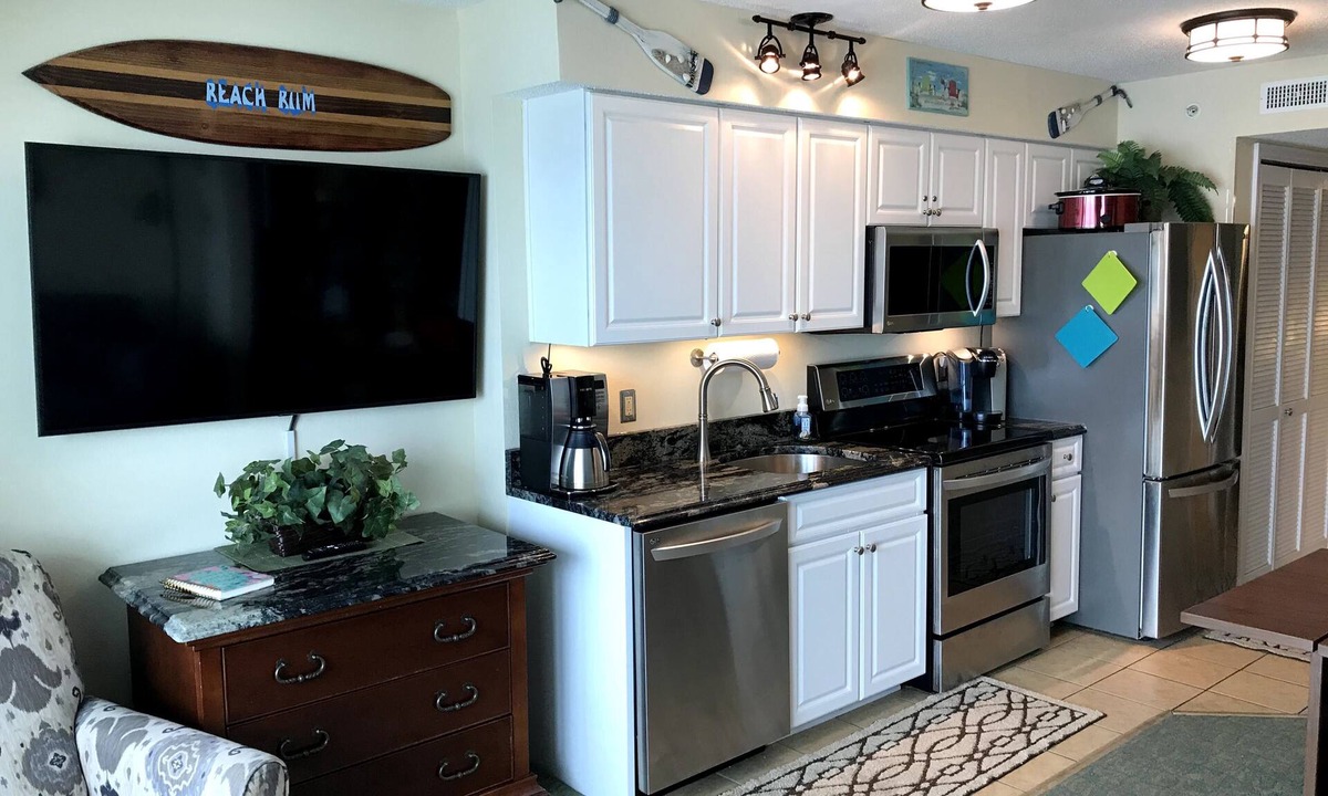 Myrtle Beach Condo | OCEANFRONT CONDO - UNIT #609. All the comforts and coziness of home!