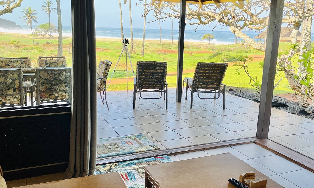 Maunaloa Cottage | Oceanfront Cottage 5A