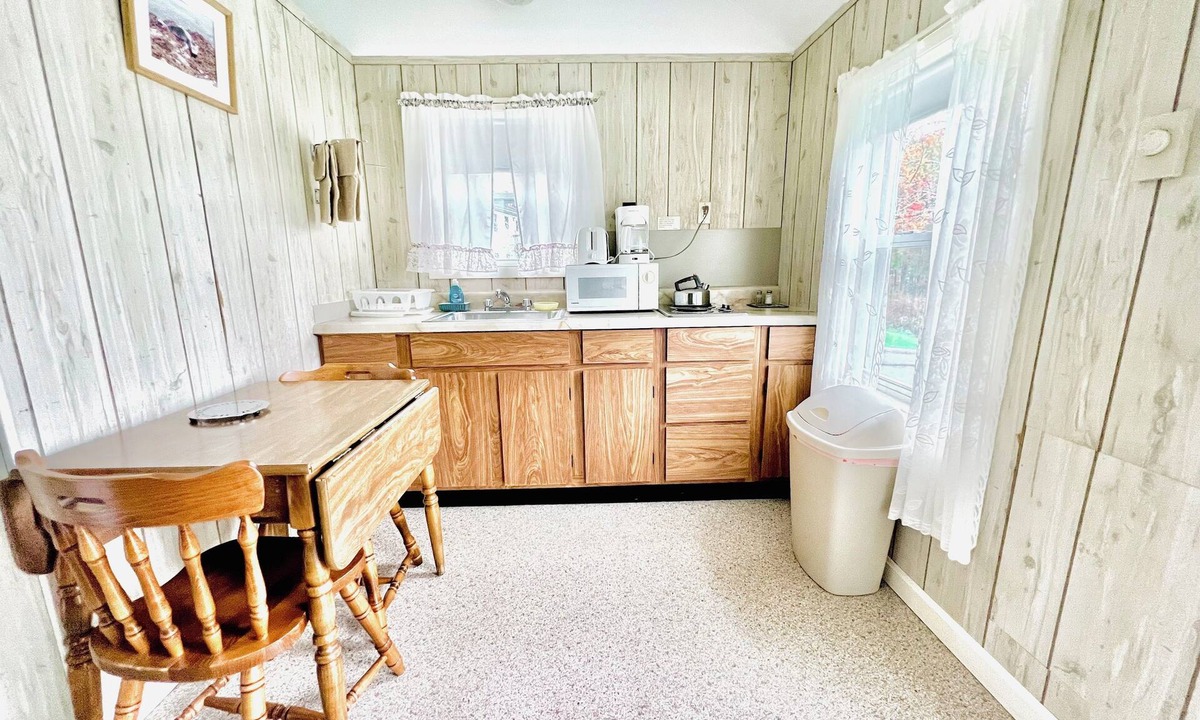 Salsbury Cove Cabin | Oceanfront Cottage at Emery's Cottages