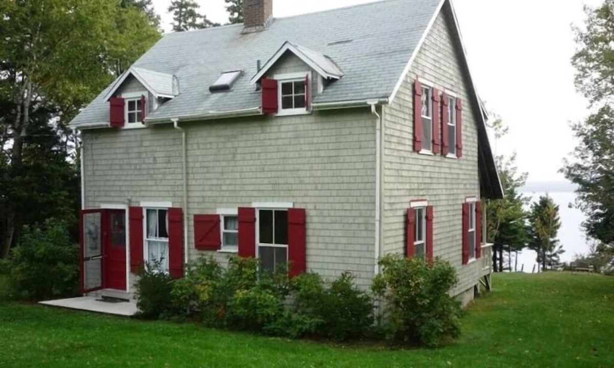 Brooklin Cottage | Oceanfront Cottage on Blue Hill Bay