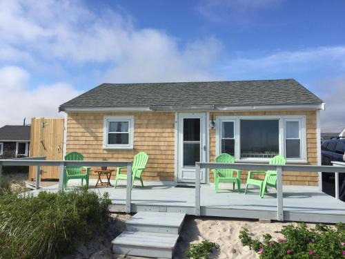 East Sandwich House | Oceanfront Cottage—Private Beach Bay Views