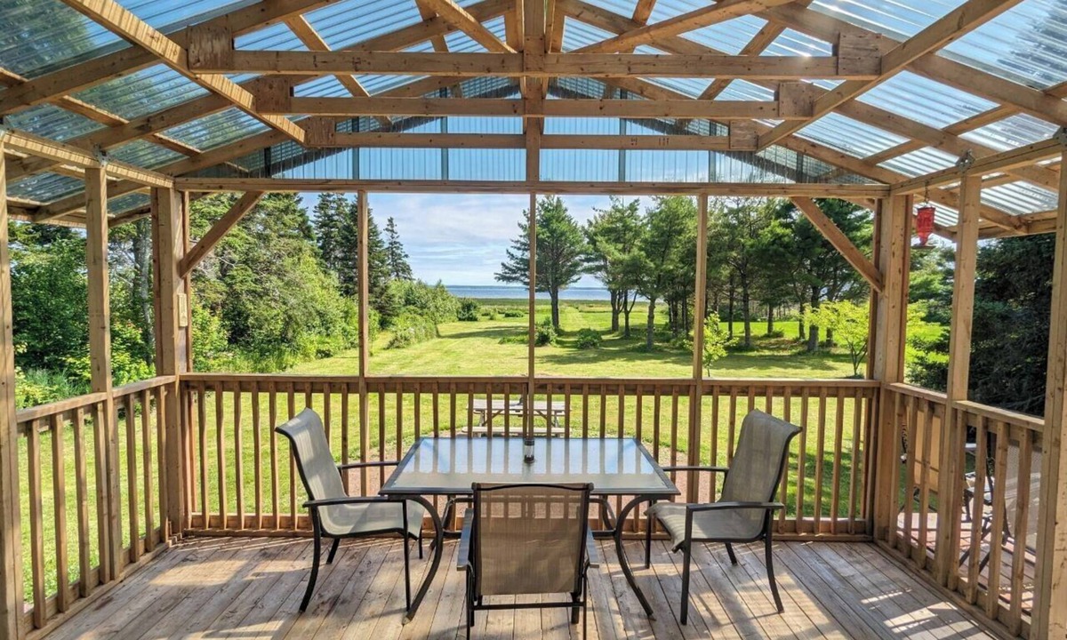 Bayside Cottage | Oceanfront Cozy Cottage Private Beach, Hot Tub, Pool & Boardwalk
