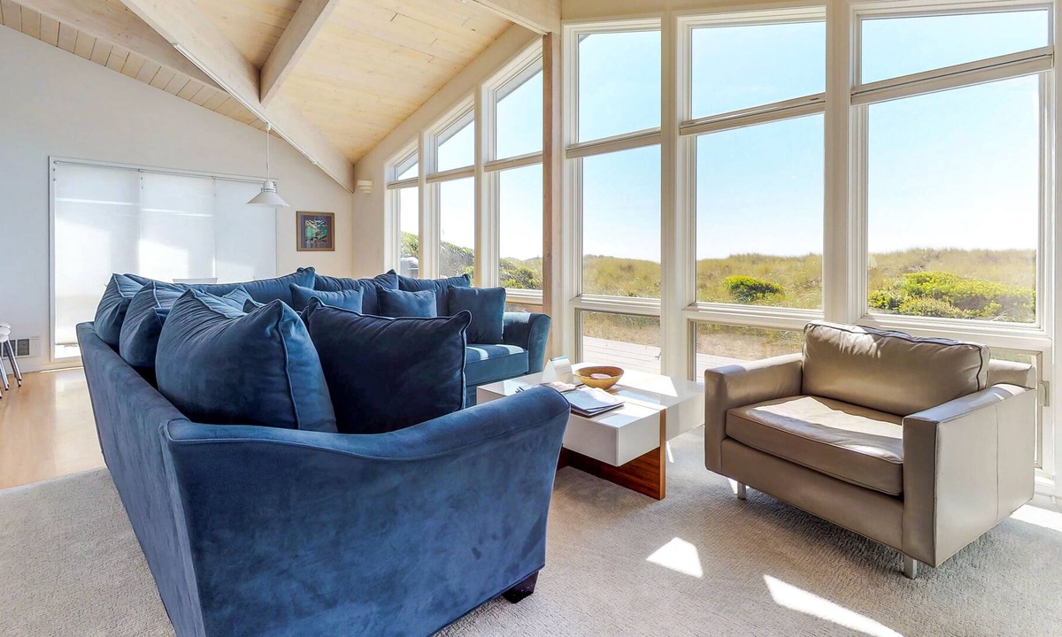 Bayshore House | Oceanfront, Dog-Friendly Home just Steps from the Beach w/Free WiFi & Fireplace