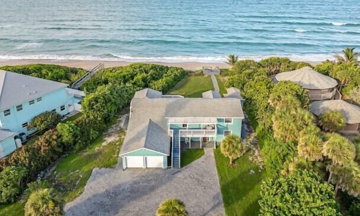 Floridana Beach House | Oceanfront Downstairs Duplex | 4BR + Beach Access