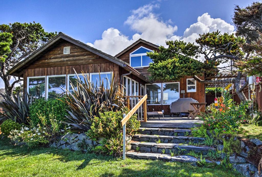 Arch Cape House | Oceanfront Escape w/Pacific Views: Surf & Explore