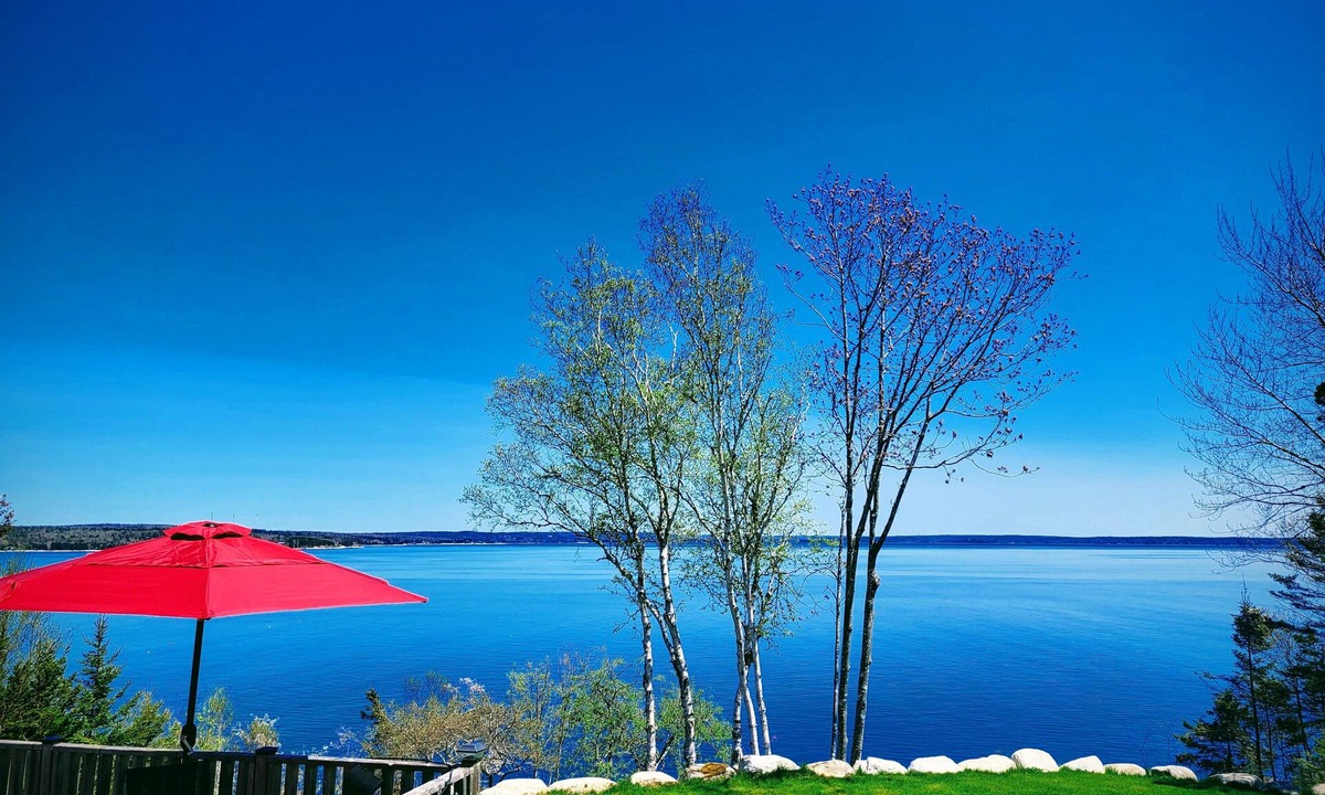 Mill Cove Cottage | Oceanfront Family Cottage - 5mins from Beach, Trails, and Golf