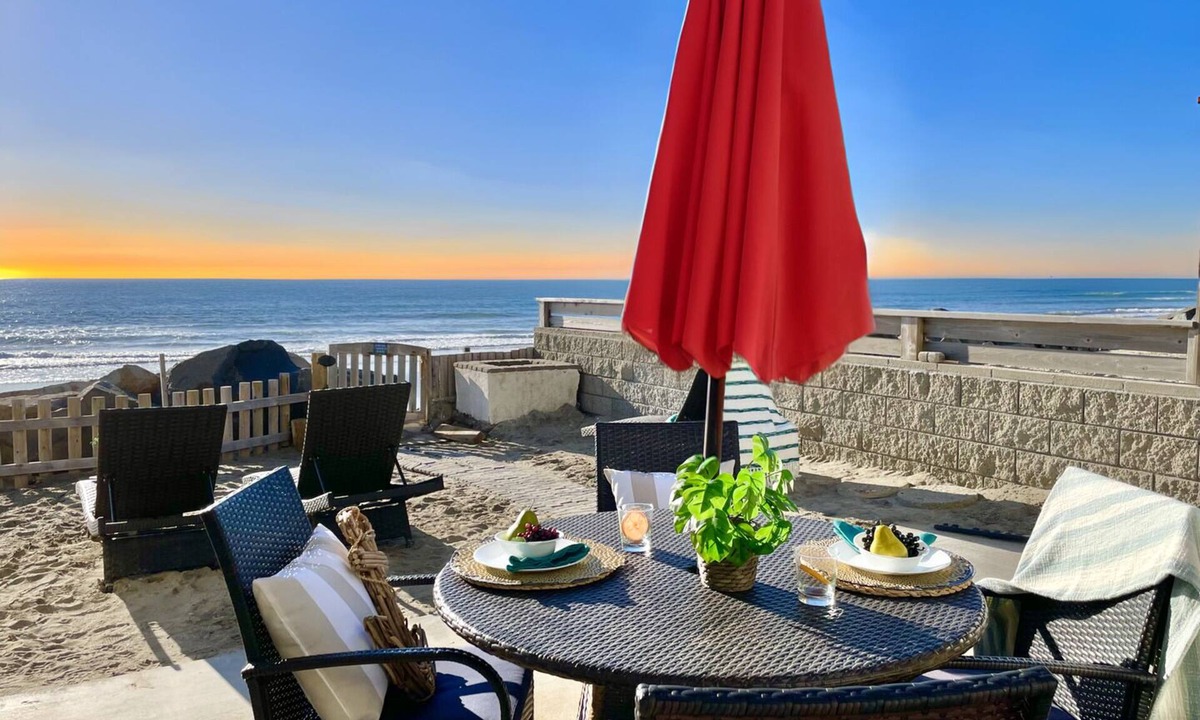 South Oceanside Condo | Oceanfront Getaway with Private Sandy Beach - 1615-1