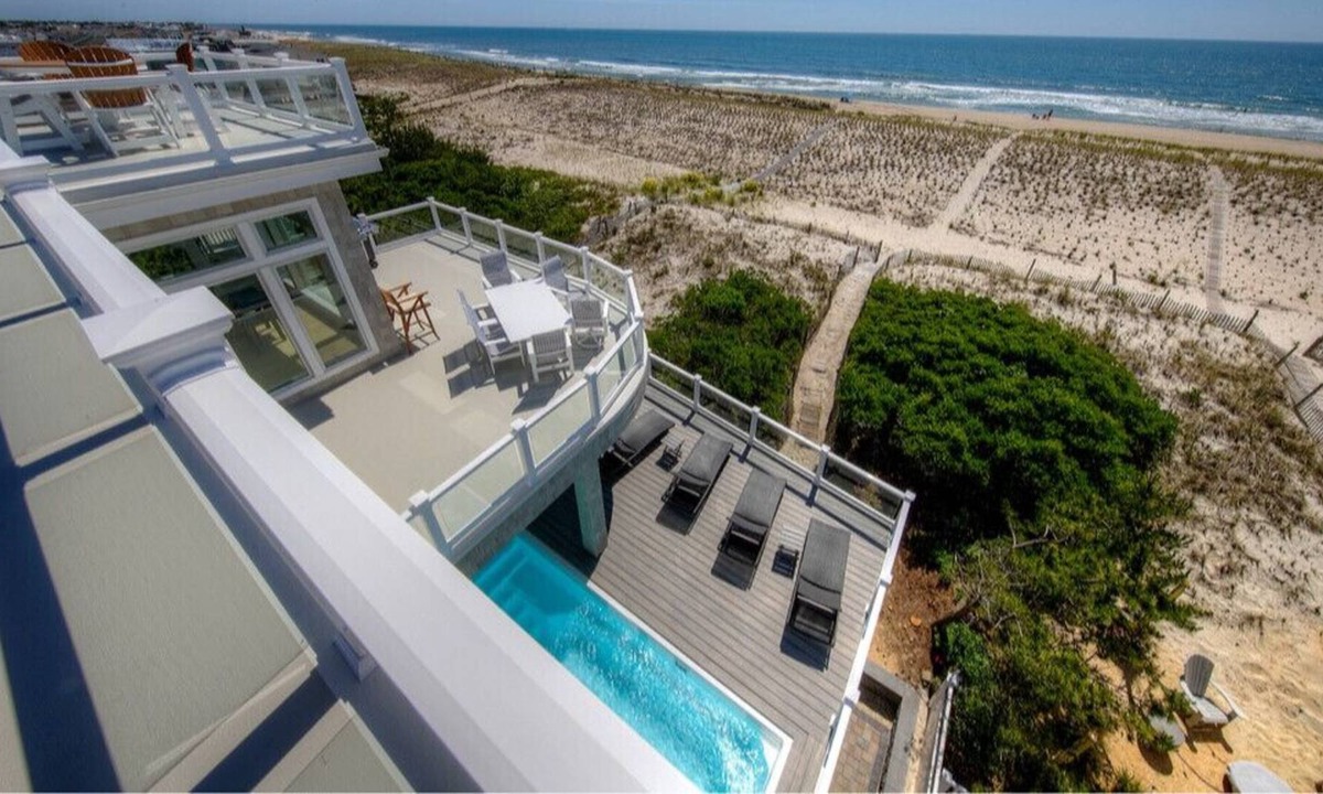 South Beach Haven House | Oceanfront Home Complete With Every Amenity ~ Tesla Charger