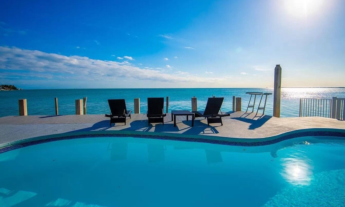 Little Venice House | Oceanfront Home - Marathon - 4BR, 3.5 Baths, Pool, Dock, Parking, Amazing Views