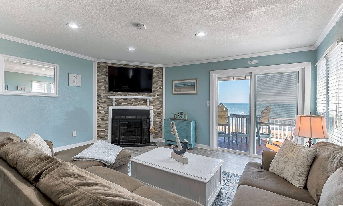 Chic's Beach Condo | Oceanfront Home at Chic’s Beach Amazing Views