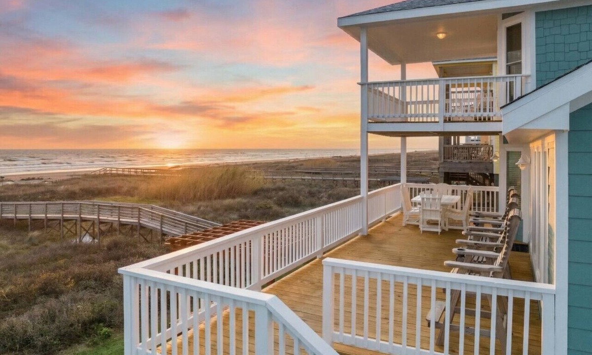 Miramar House | Oceanfront Home with Pool & Private Beach Walkover