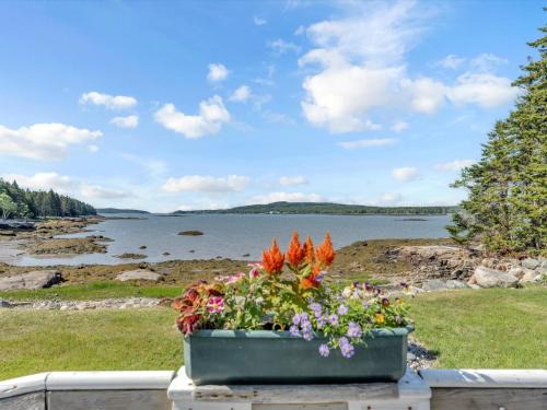 Steuben House | Oceanfront Island Cottage Close to Acadia