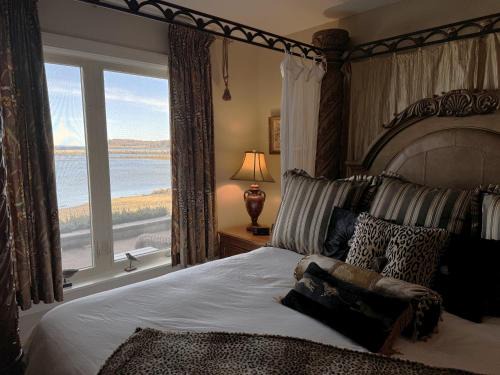 Western Shore House | Oceanfront Luxury Magical Views Sunset and Sunrise