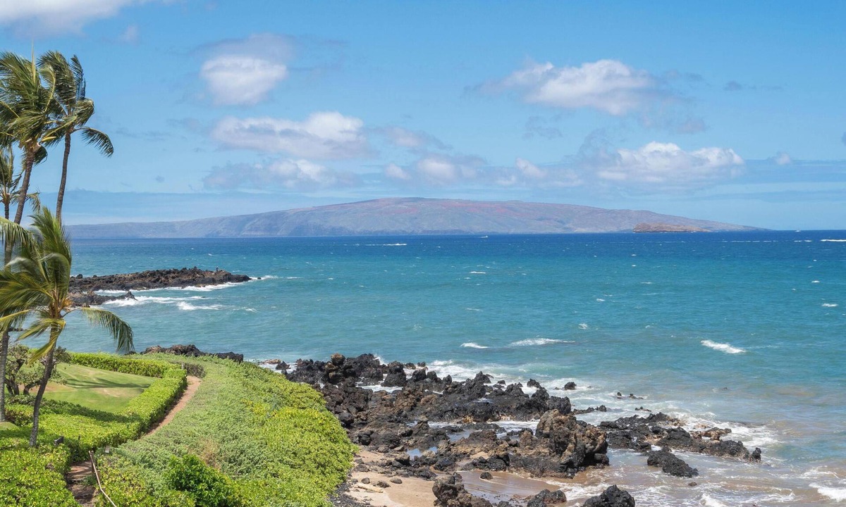 Wailea Condo | Oceanfront Makena Surf G202 - Professionally Managed