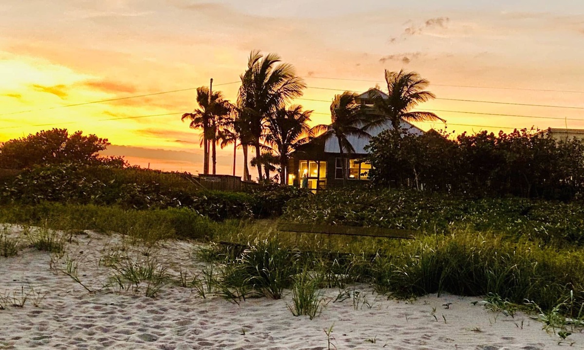 Orlando Beach House | OCEANFRONT PARADISE with Direct Beach Access. Hammocks, Heated Pool, Fire Pit