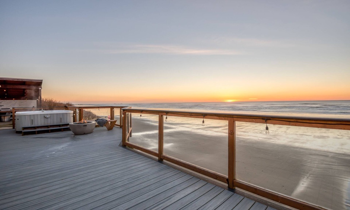 South Beach House | Oceanfront, Pet Friendly, Amazing Views from the 600 Sq Ft Deck!