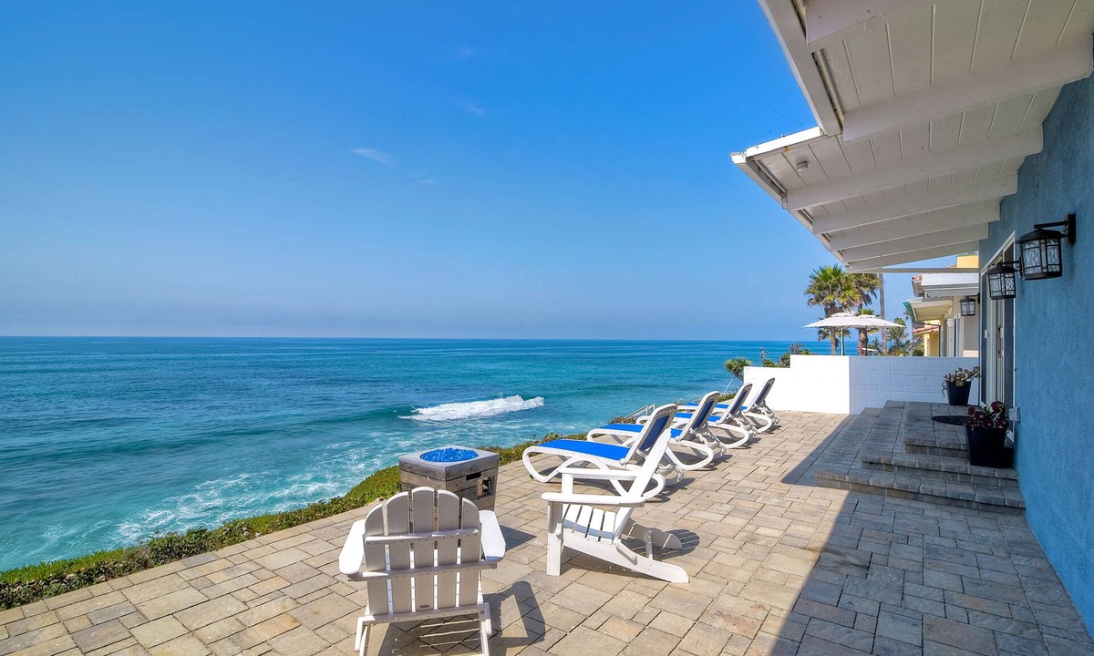 Terramar House | Oceanfront | Private Beach Access | BBQ | Sonos
