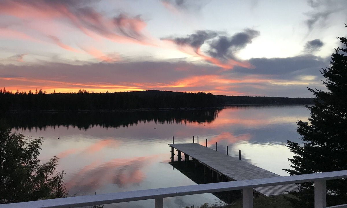 Steuben Cottage | Oceanfront Retreat on Dyers Bay With Amazing Sunsets! Fishing off dock