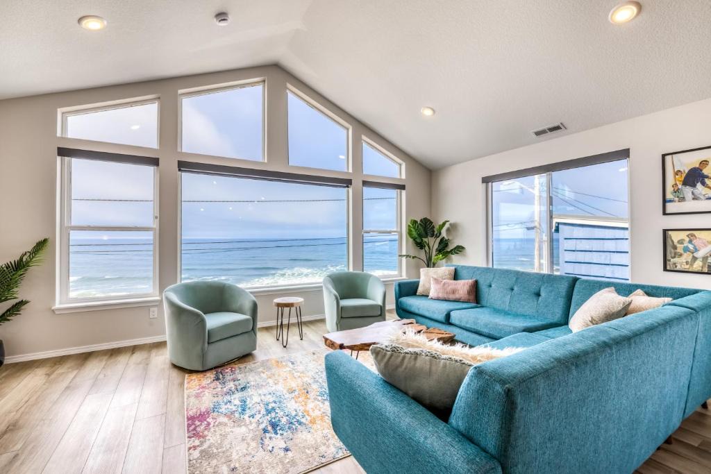 Nelscott House | Oceanfront Retreat