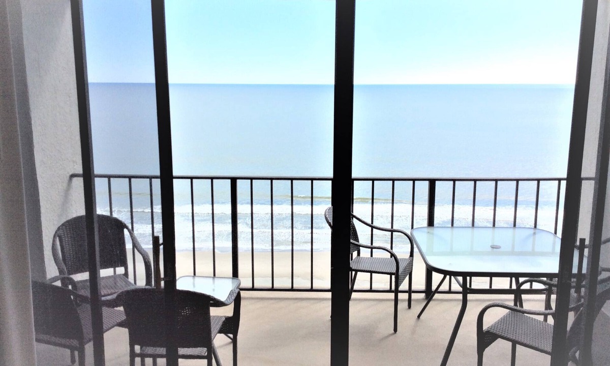 Arcadian Shores Condo | Oceanfront Spacious View the Sunrise Family Friendly & Quiet Building