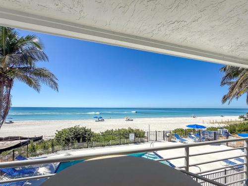 Longboat Key Apartment | Oceanfront Studio on Longboat Key!