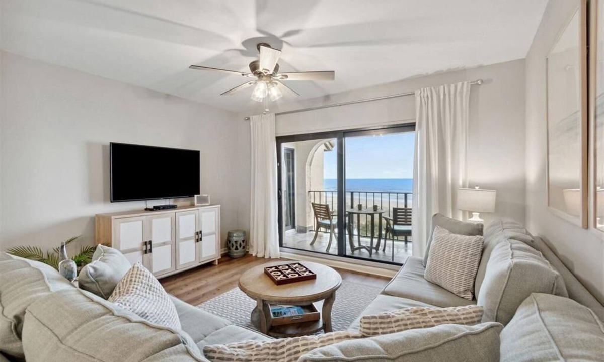 Fernandina Beach Condo | Oceanfront Turtle Dunes 5th Floor RENOVATED - Private Balcony - Beach & Pool!