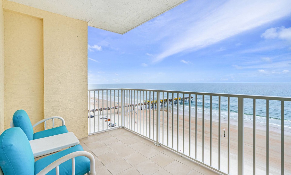 Ocean View Halifax Estates Condo | Oceanfront-Heated Pool-Aruba #903