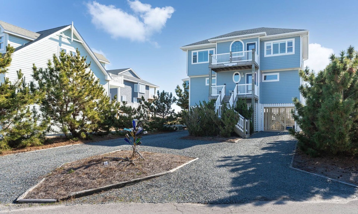 Village of Stump Sound House | Oceanfront home w/Backyard Beach Access!