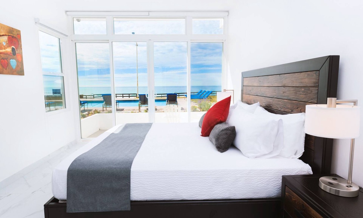 La Paloma Villa | Oceanfront Villa Amor