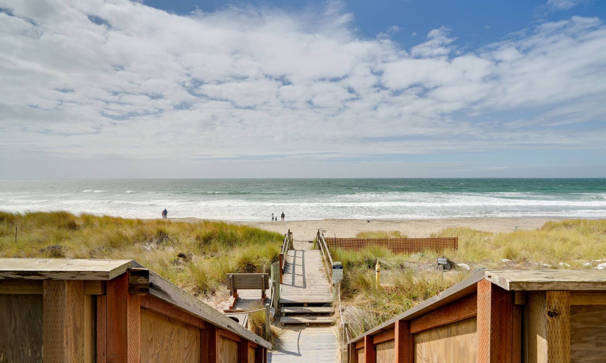Pajaro Dunes Condo | Oceanfront Watsonville Condo w/Beach Access!