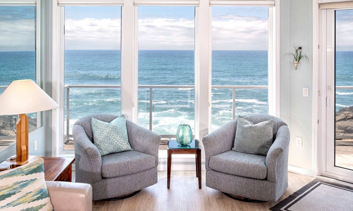 Depoe Bay Condo | Oceanfront, Whale Watching, Pool - Whalers View