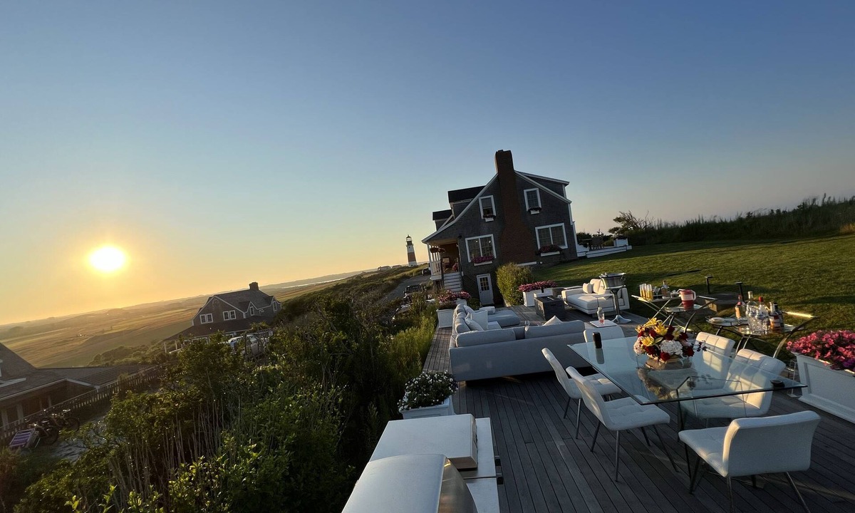 Siasconset House | Oceanfront with Sunrise & Sunset