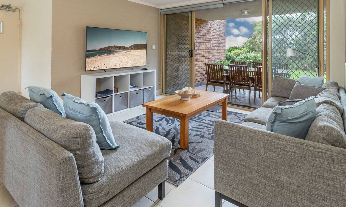 Boomerang Beach Apartment | Oceanside 17 - Breezes