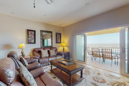 Independence Square House | Oceanside 405