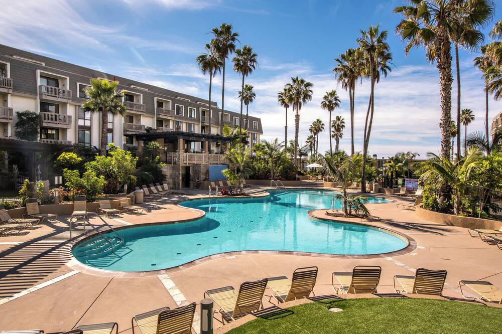 Townsite Condo | Oceanside Beach Condos