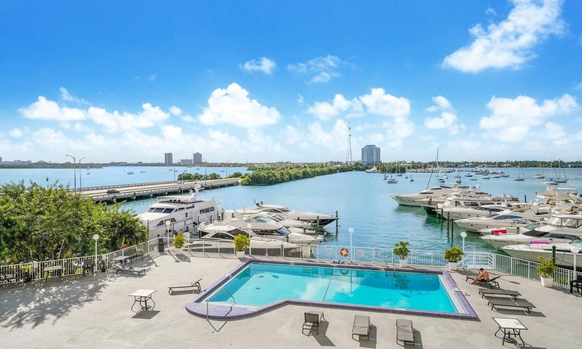 North Bay Village Condo | Oceanside Condo w/Pool, Incredible View & Parking!