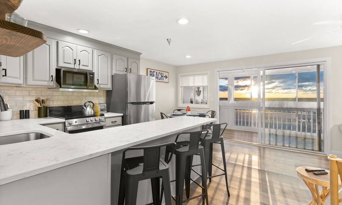 Hampton Condo | Oceanside condo ON Hampton Beach