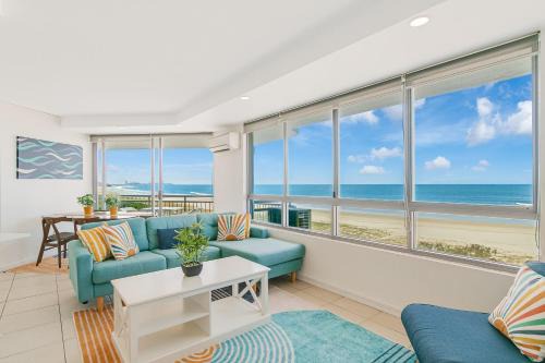 Bilinga Apartment | Oceanside Resort - Absolute Beachfront Apartments