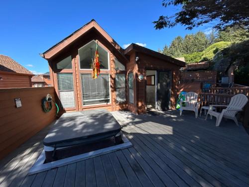 Smith River House | Oceanview Cabin 18 With Private Jacuzzi