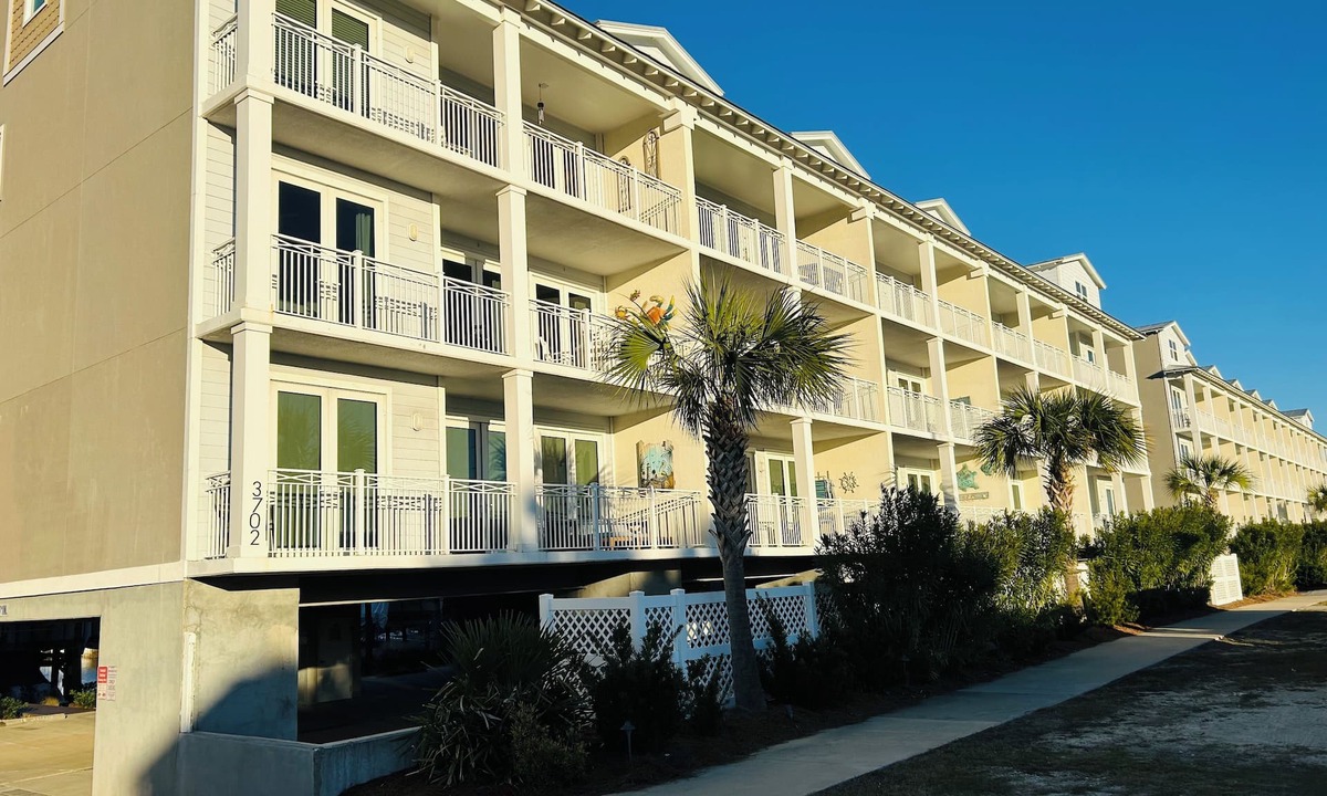Waterside Village Condo | OceanView Condo with Pool and Hot Tub