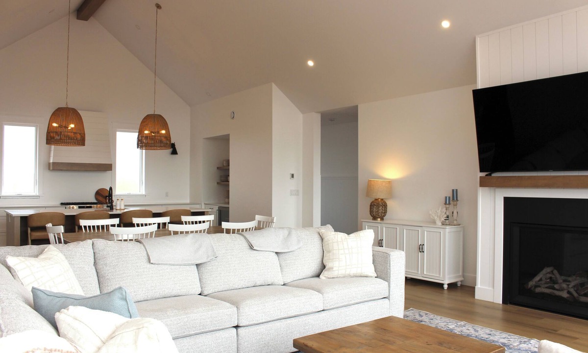 Park Corner Cottage | Oceanview Luxury Home- Steps to Cousin’s Shore Beach, Minutes To Kensington