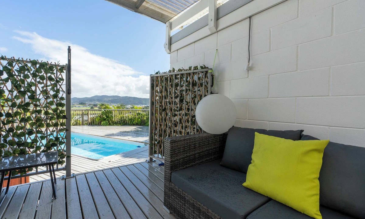 Whangarei House | Oceanview Oasis - with pool and spa!