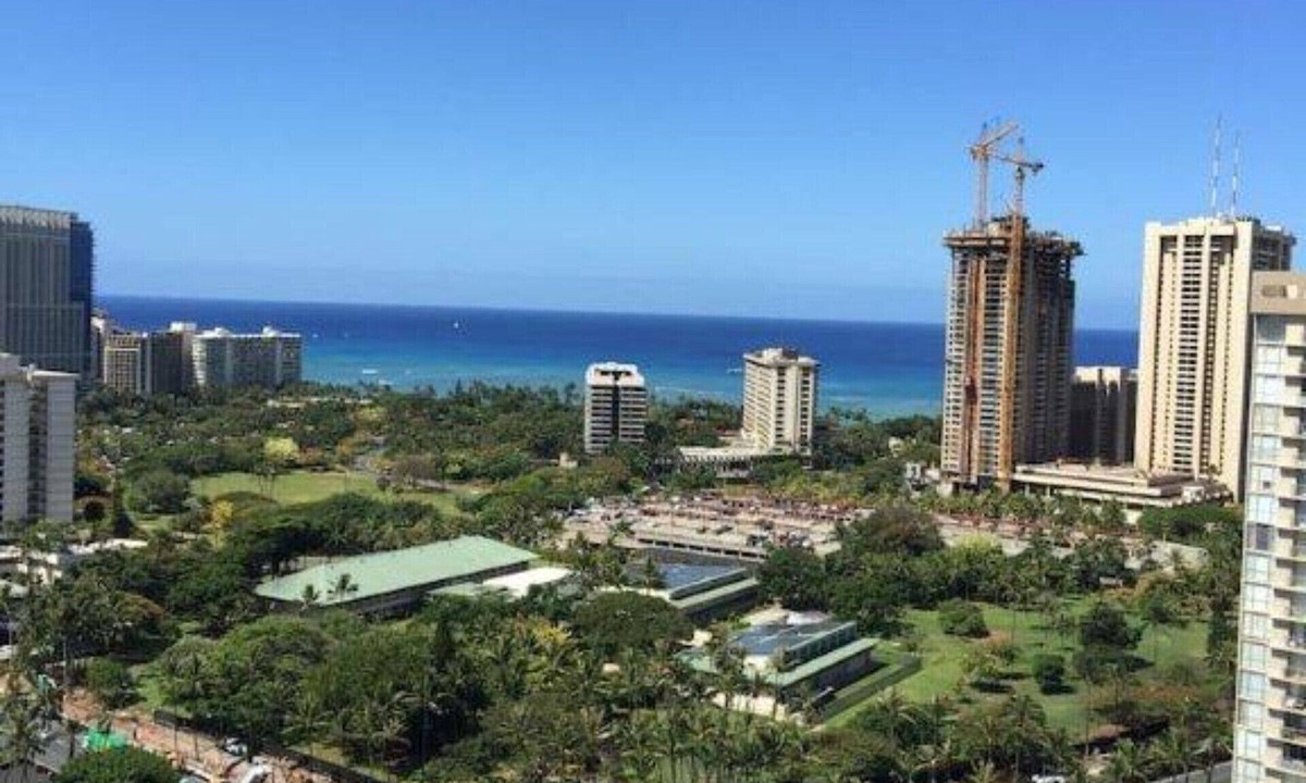 Diamond Head - Kapahulu - St. Louis Apartment | Oceanview Waikiki Studio B