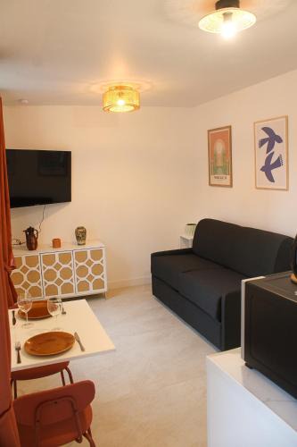 Saint-Quentin Apartment | Ochre Studio St Quentin