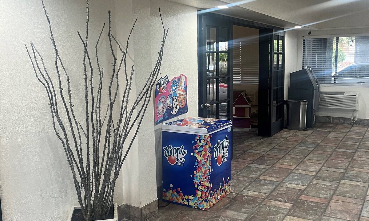 North Mountain Hotel | Ocotillo Apartments & Hotel