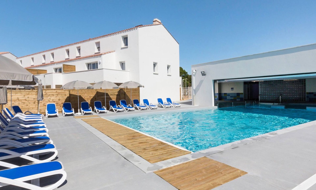 Noirmoutier-en-l'Ile Apartment | Odalys Collection Le Domaine des Pins by Interhome